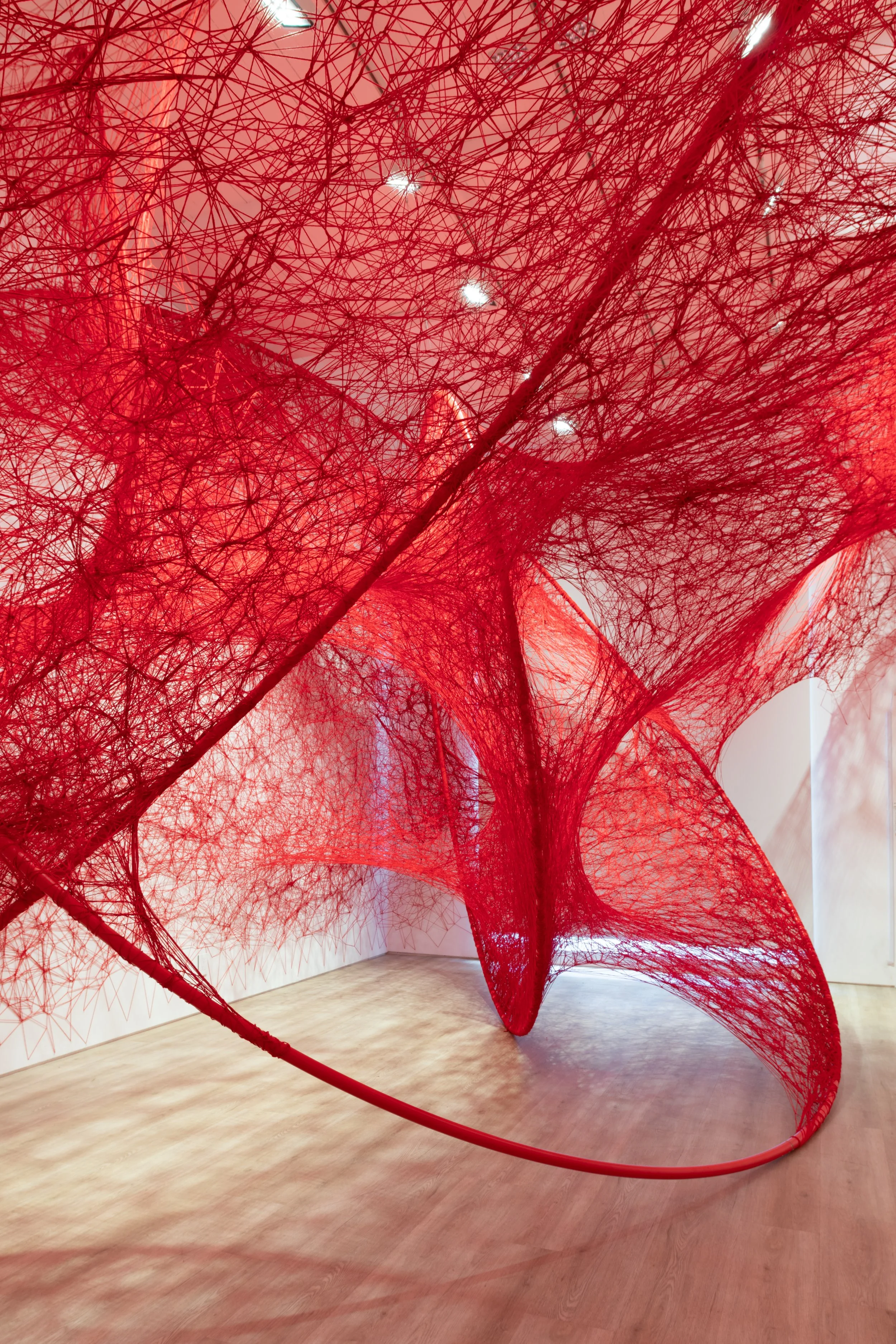 CHIHARU SHIOTA–塩田千春